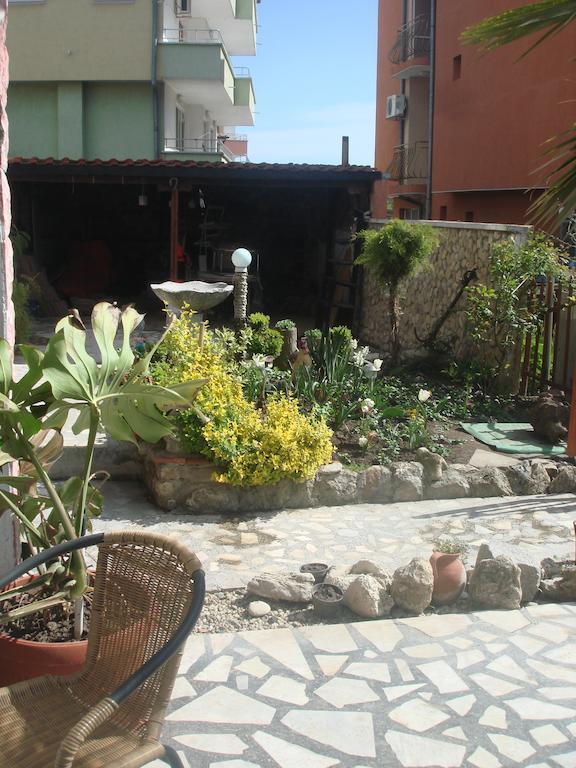 Guest House Bogat-Beden Ravda Exterior photo