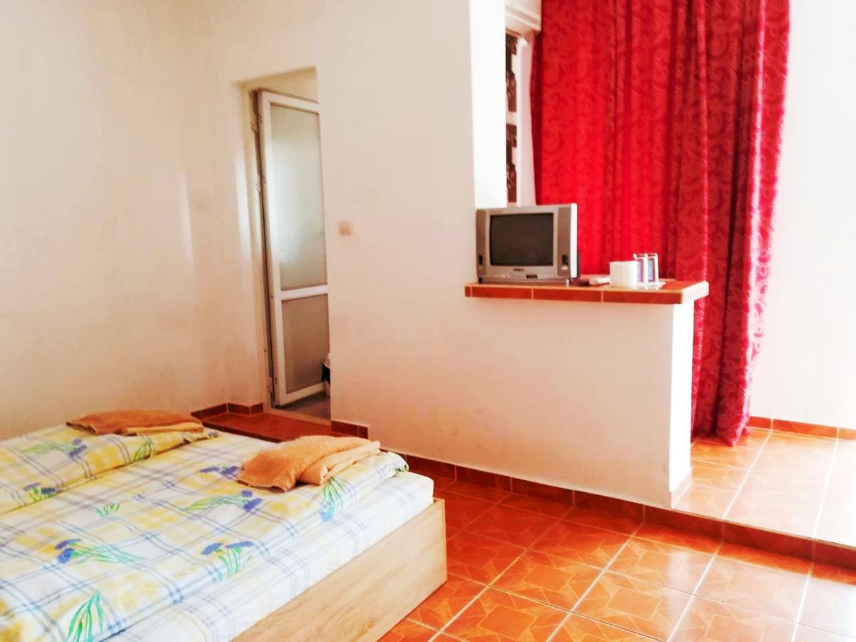 Guest House Bogat-Beden Ravda Exterior photo
